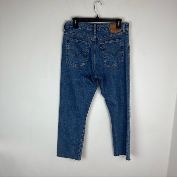 Levi’s Wedgie Straight Distressed Raw Hem Jeans Size 30 - Picture 5 of 7